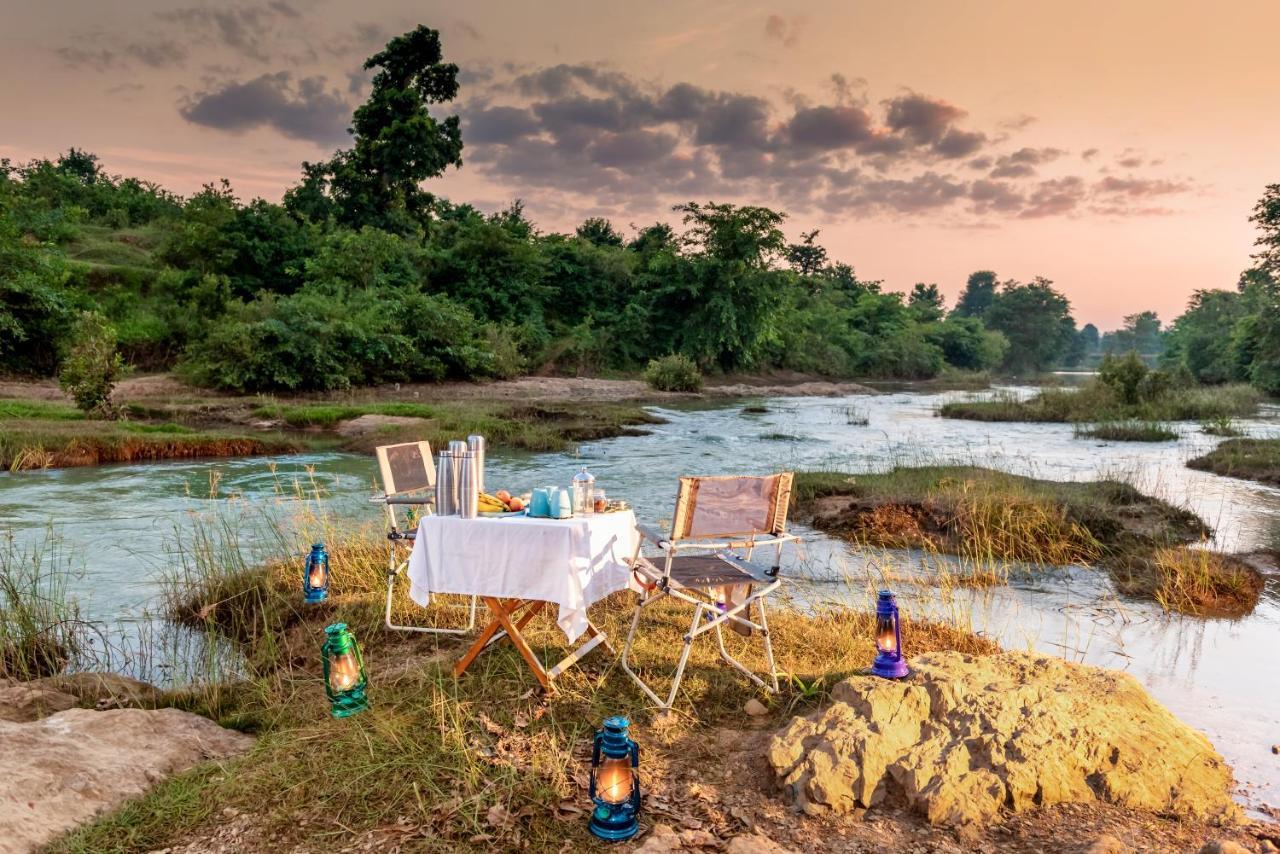 Kanha Jungle Camp Exterior photo