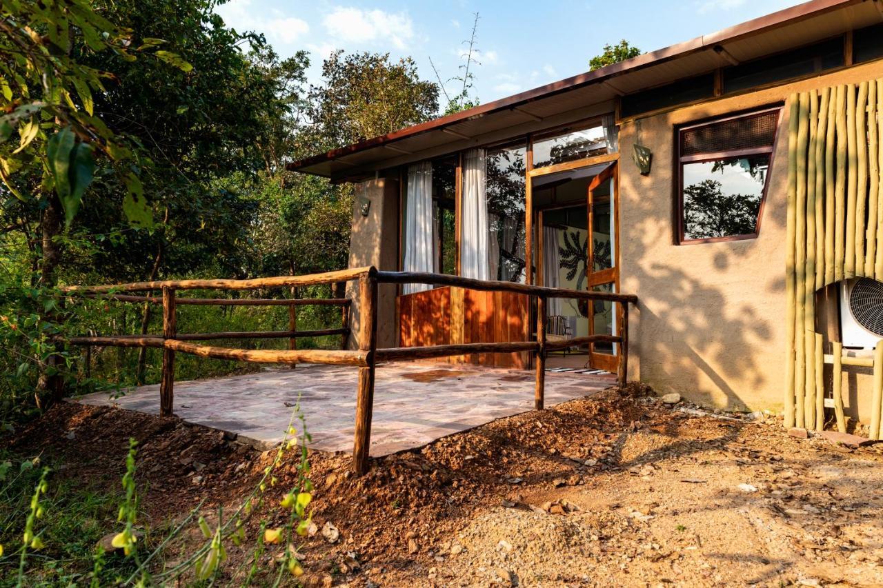 Kanha Jungle Camp Exterior photo