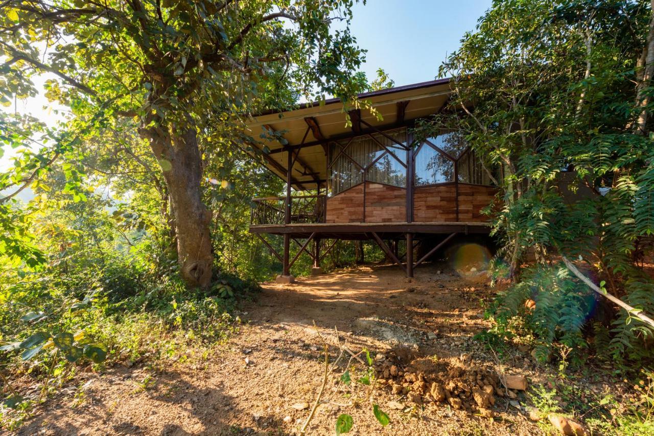 Kanha Jungle Camp Exterior photo